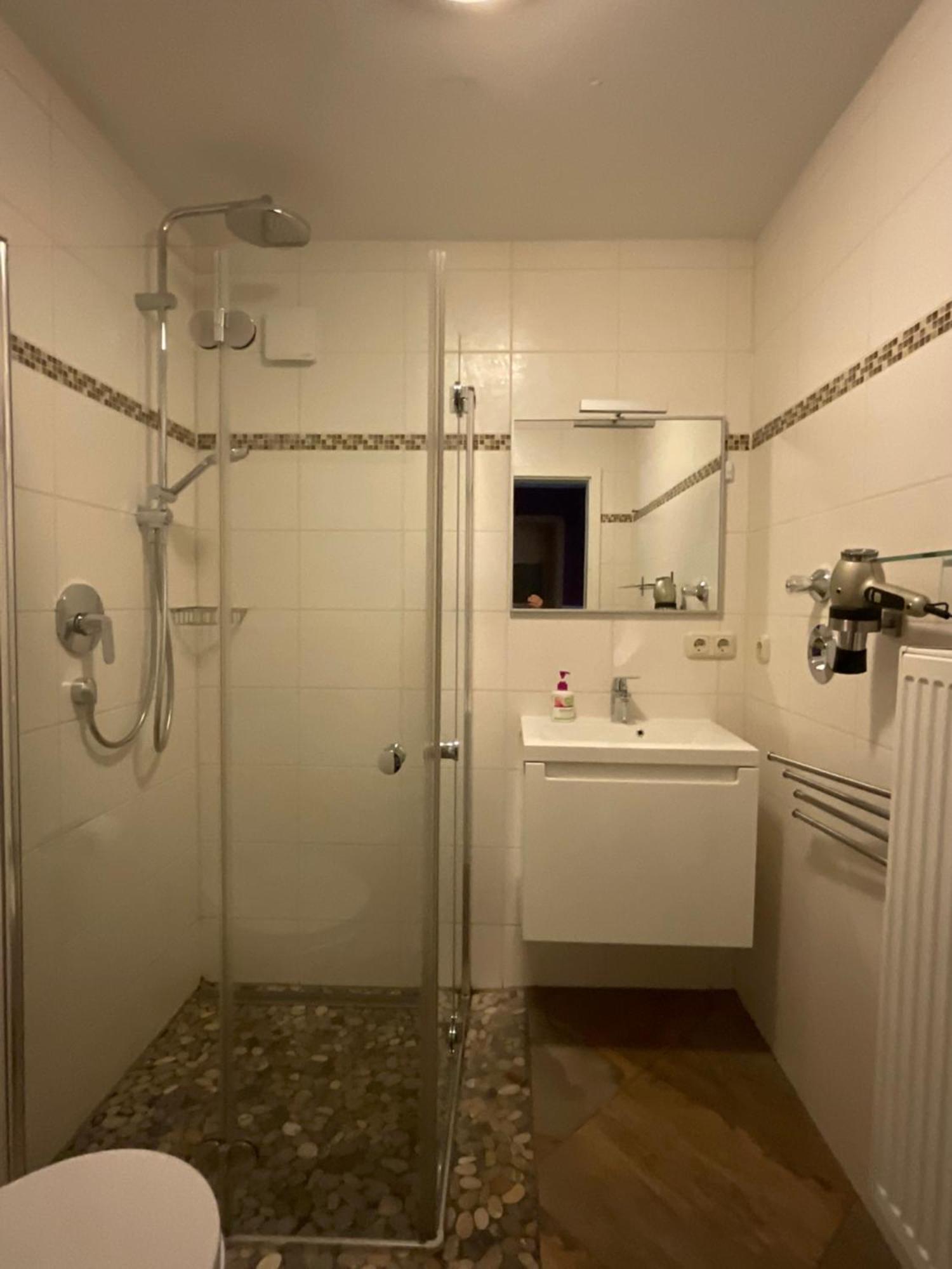 Messe-Apartment, 4 Schlafzimmer, 80 Qm, Garten - 6 Km Zur Messe, Verkehrsguenstig, Ruhig, Parkplaetze Нюрнберг Екстериор снимка