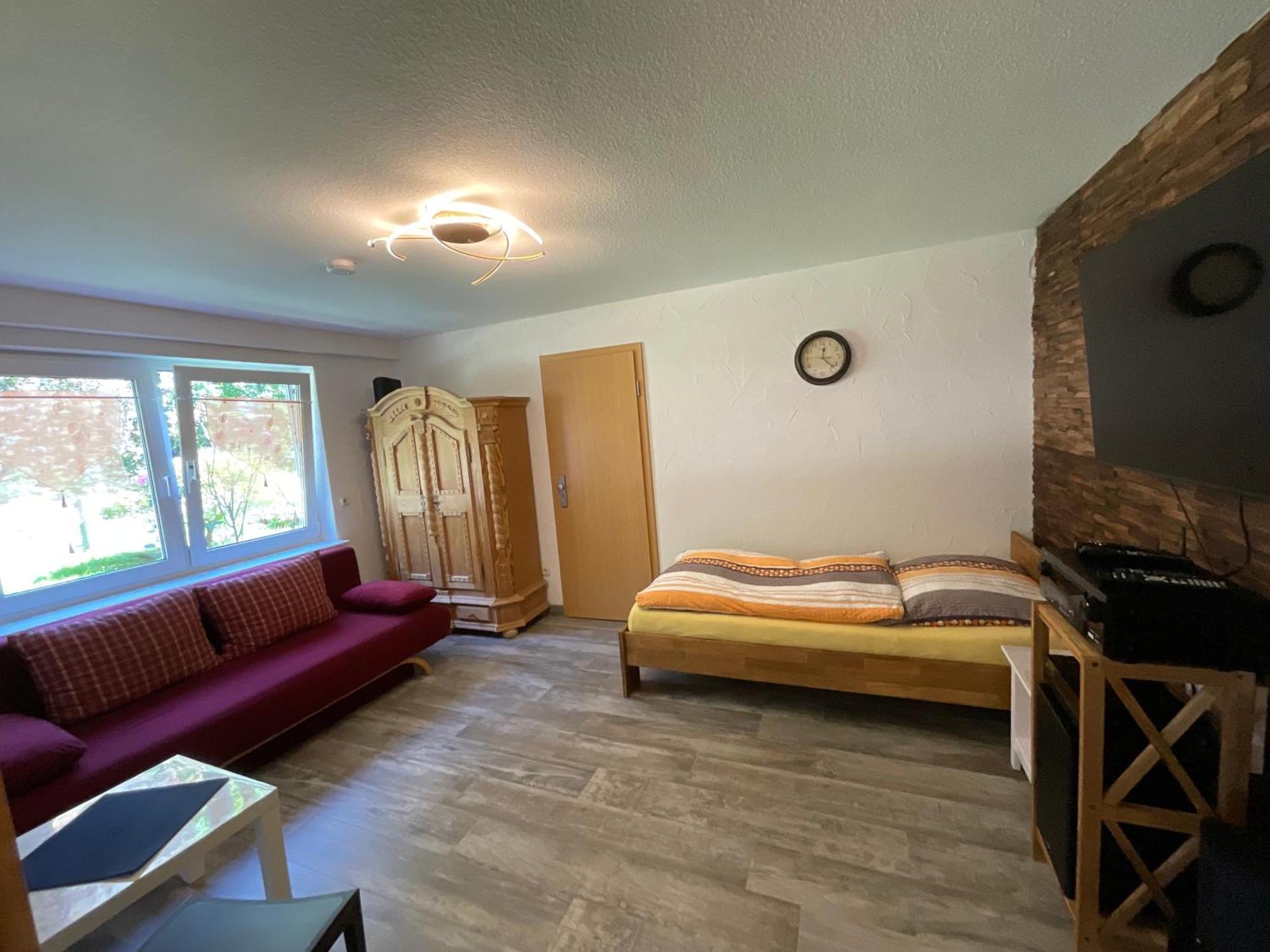 Messe-Apartment, 4 Schlafzimmer, 80 Qm, Garten - 6 Km Zur Messe, Verkehrsguenstig, Ruhig, Parkplaetze Нюрнберг Екстериор снимка